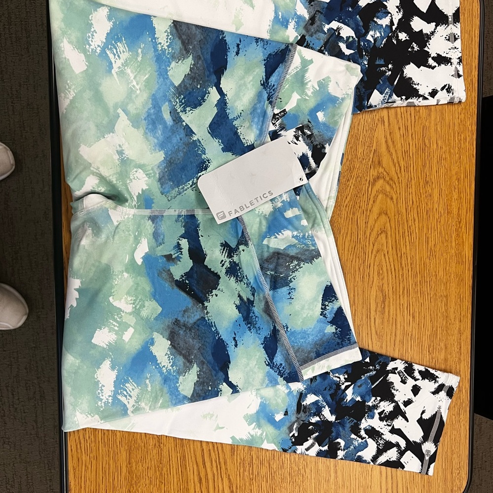 Fabletics capri - Picture 5 of 6